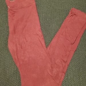 Maroon leggings